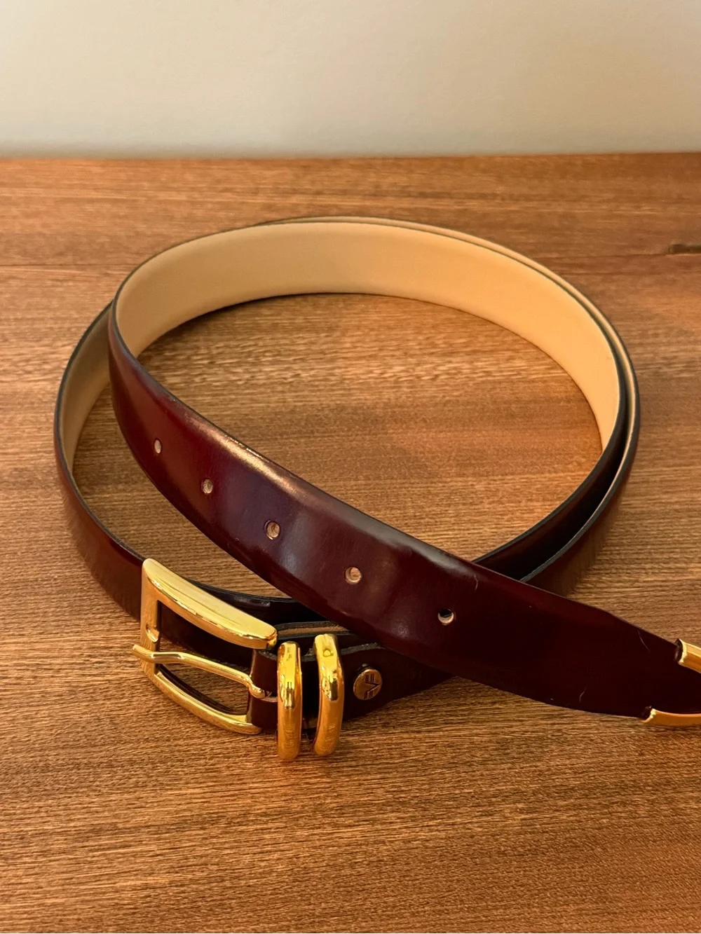 Valentino Garavani Men’s Belt Made in Italy Burgundy Leather Gold Hardware Sz 48